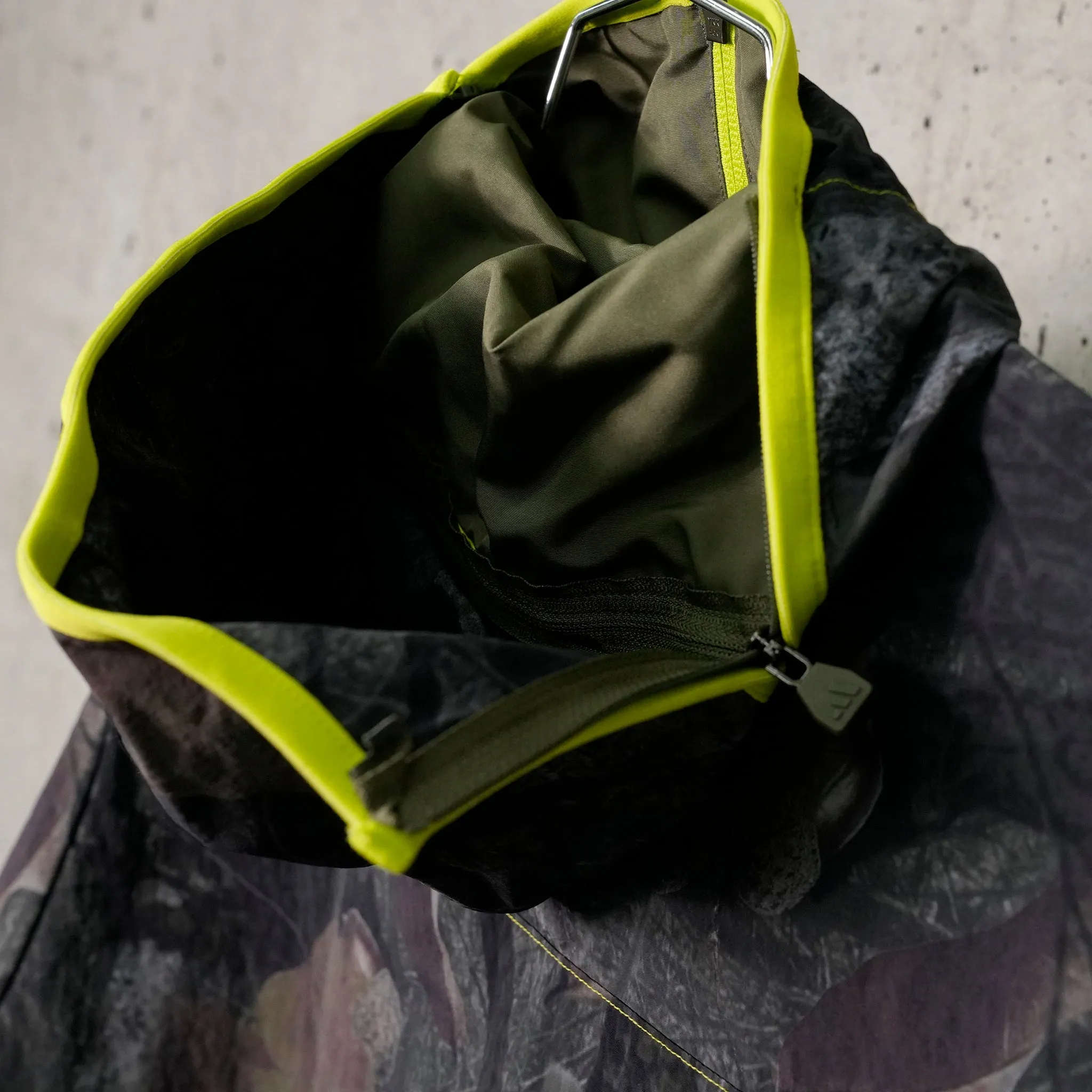 CAMO JACKET / OLISTR